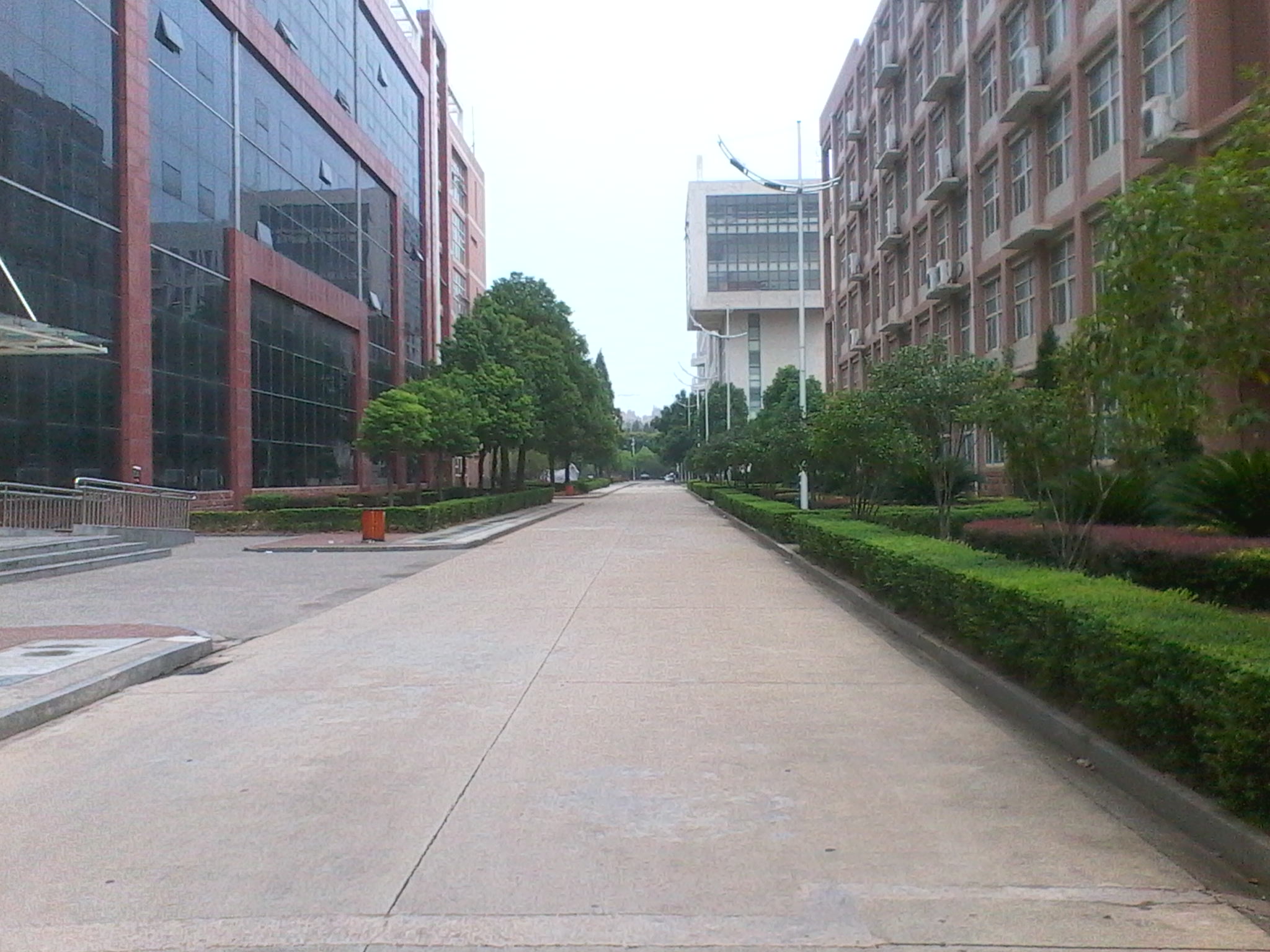  p>湖北工业大学工程技术学院,成立于2002年8月,学校是由 a target="