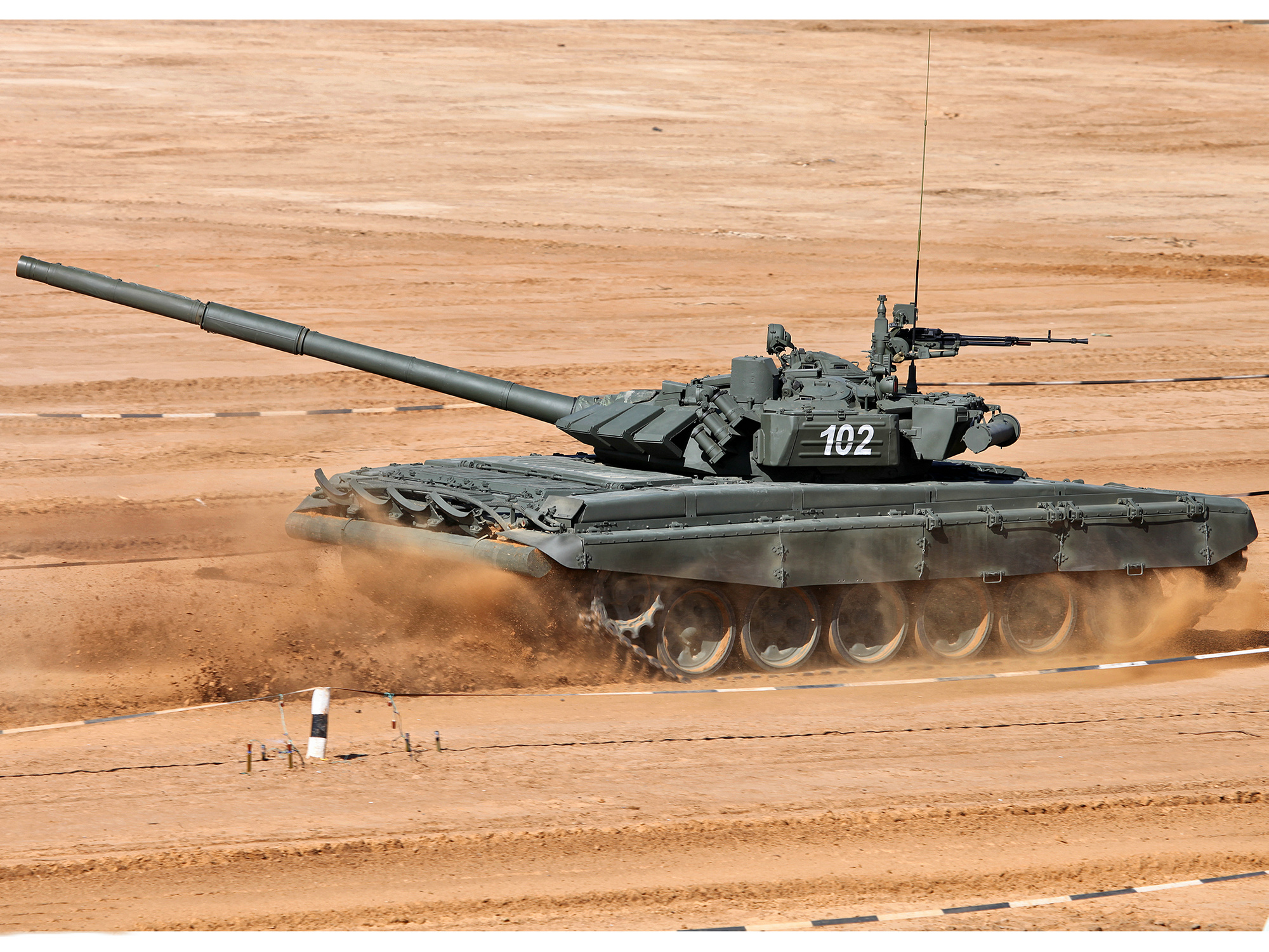  p>t-72主战坦克(英文:t-72 main battle tank,俄文:t-72 ОСНОВ