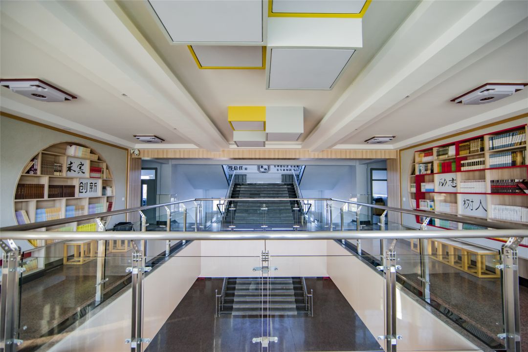  p>北镇市高级中学(beizhen senior high school)是辽宁省重点中学,省