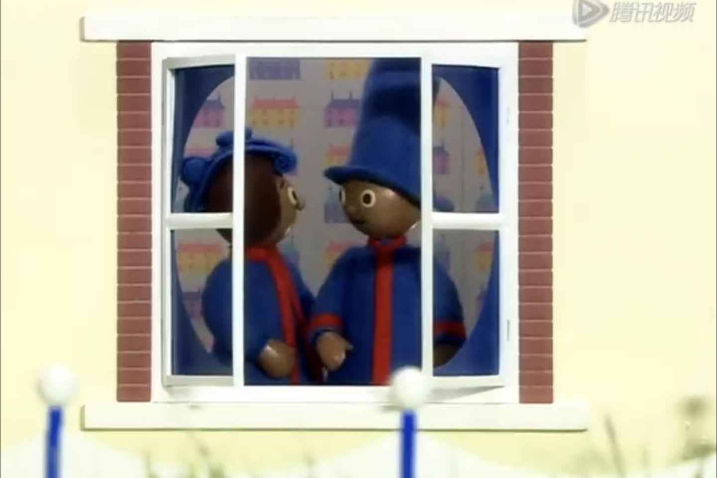 小点点衣服为红色,小豆豆衣服为蓝色. /p>