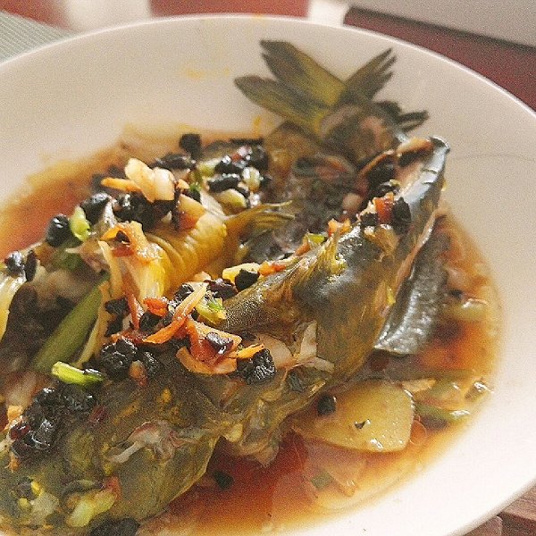 豆豉焖黄骨鱼
