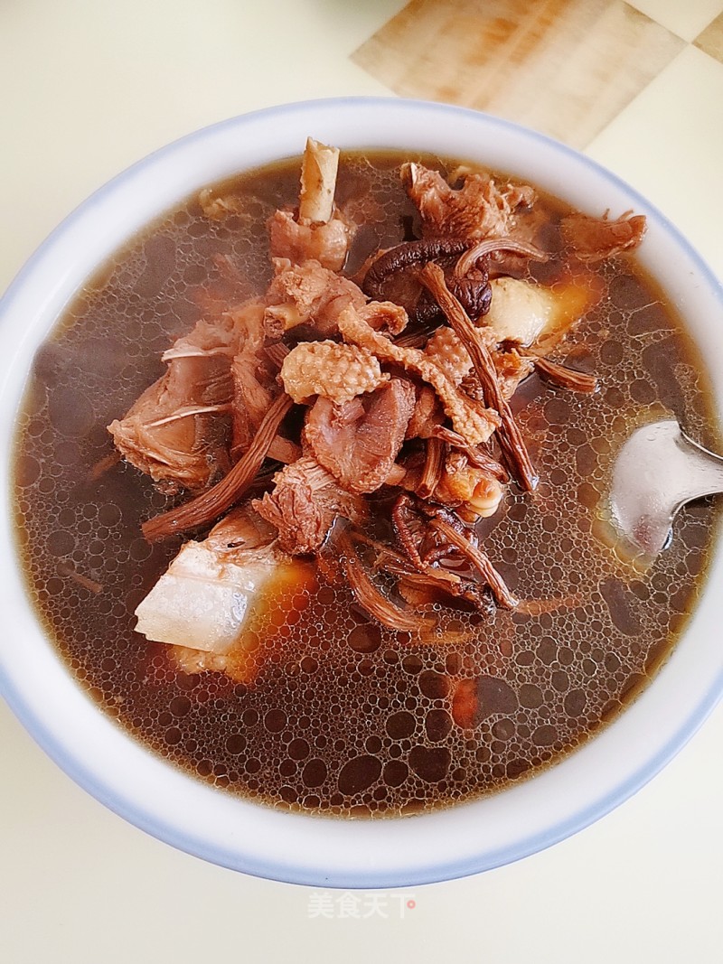 茶树菇煲老鸭汤