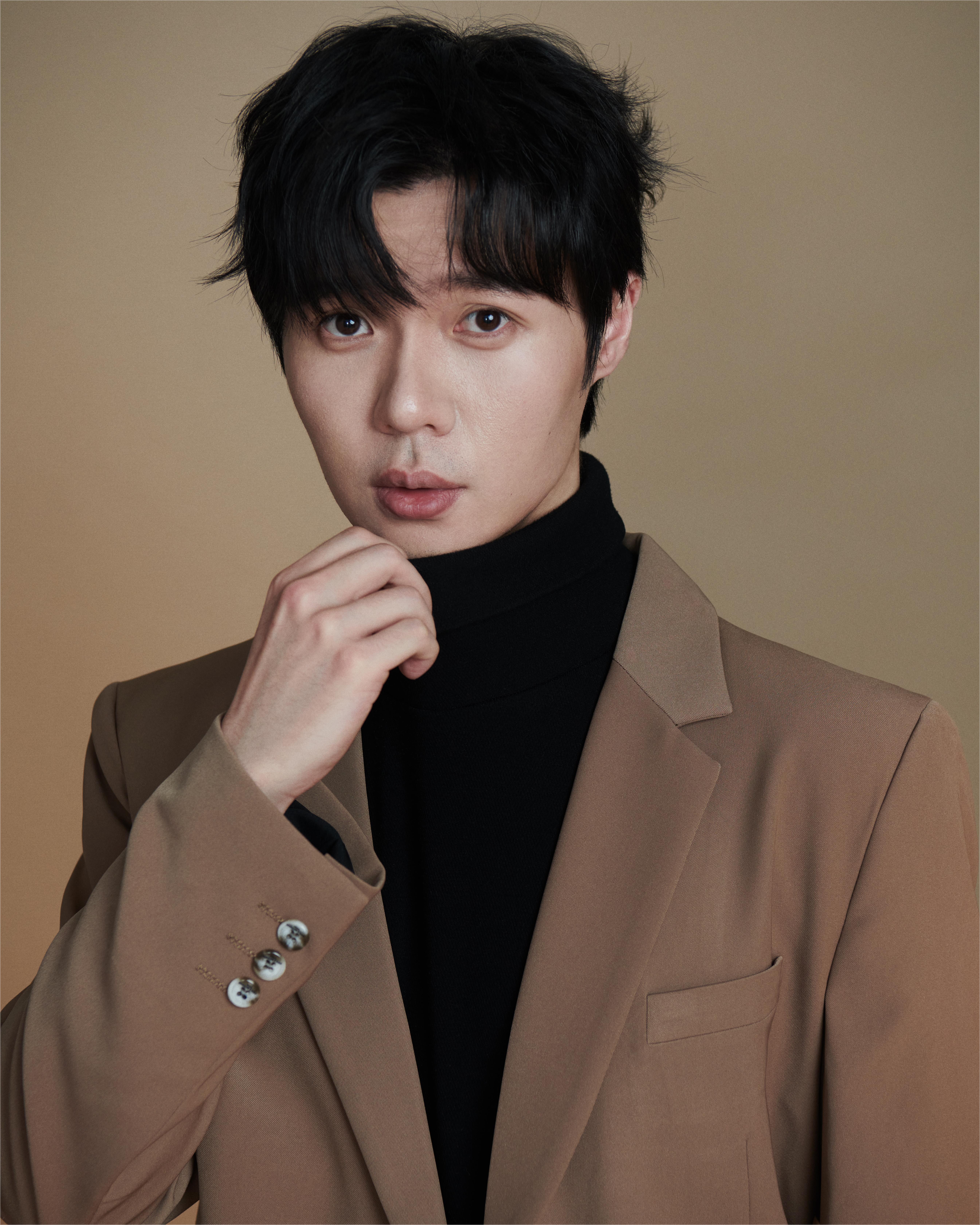  p data-id="gnbkcqrufa">左凌峰,1991年5月10日出生于北京市,毕业于 