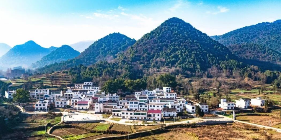 夏畈镇,隶属于江西省九江市 a target="_blank" href="/item/瑞昌市