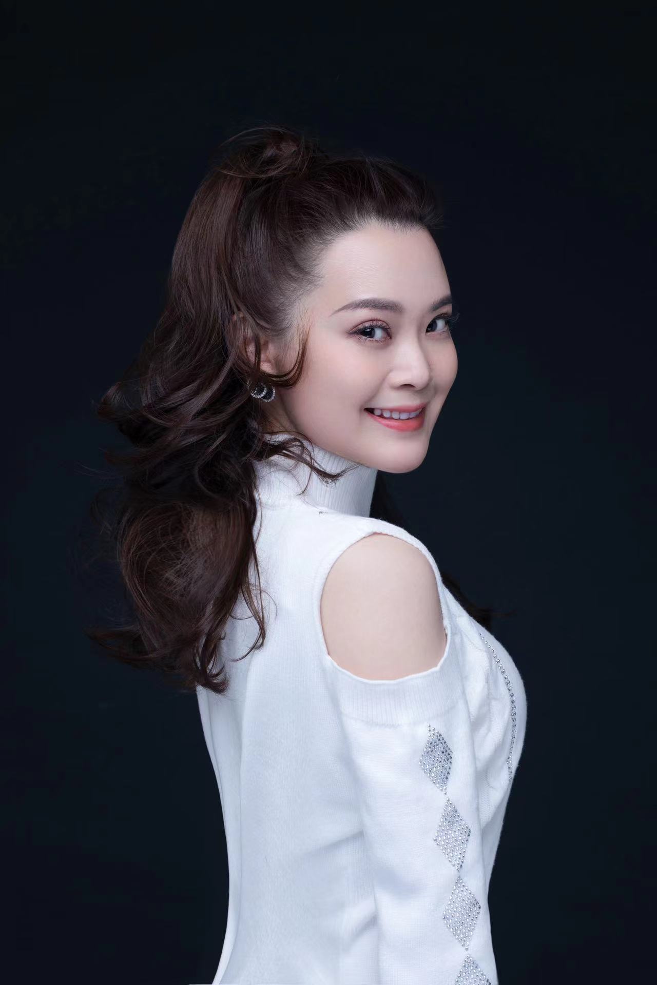 吴静