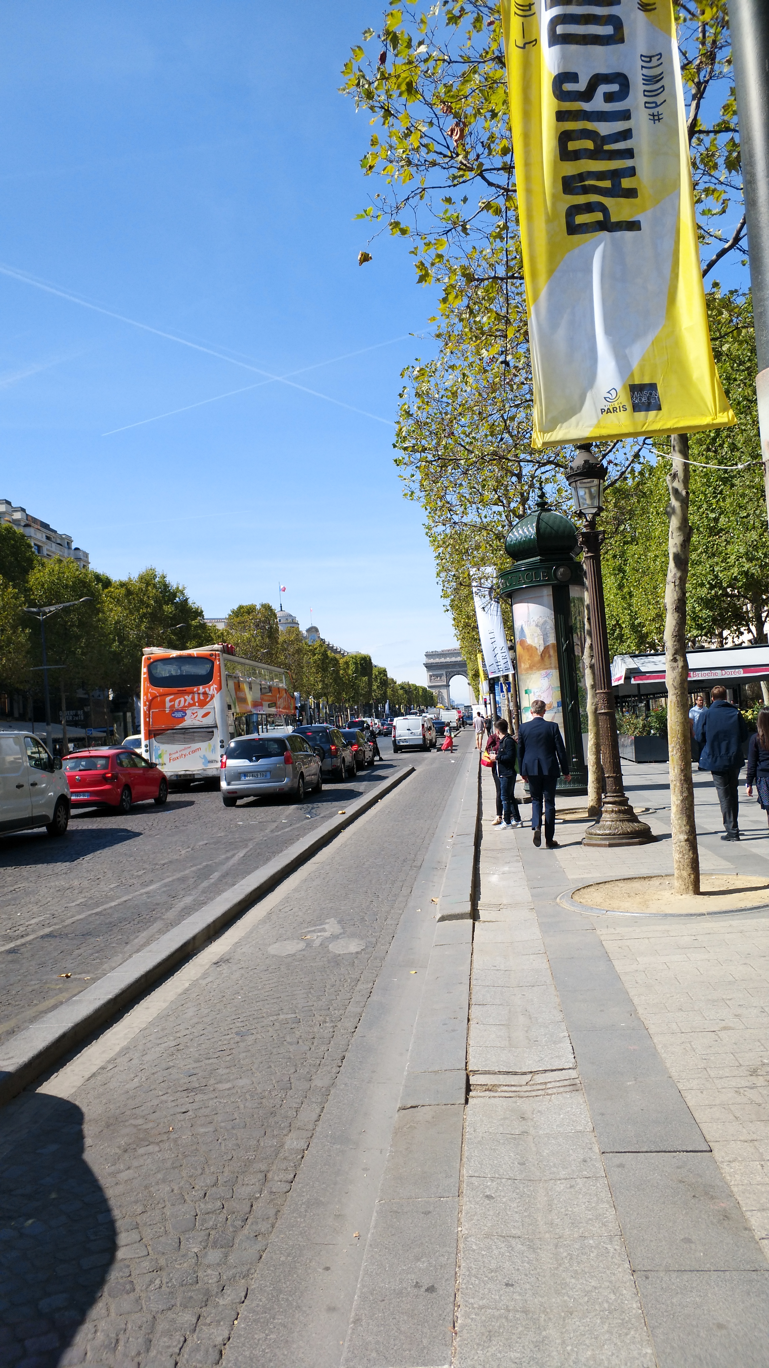 avenuedeschamps-&eacute;lysées