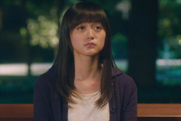 ">匆匆那年 /a>》的女主角,由 a target="_blank" href="/item/何泓姗