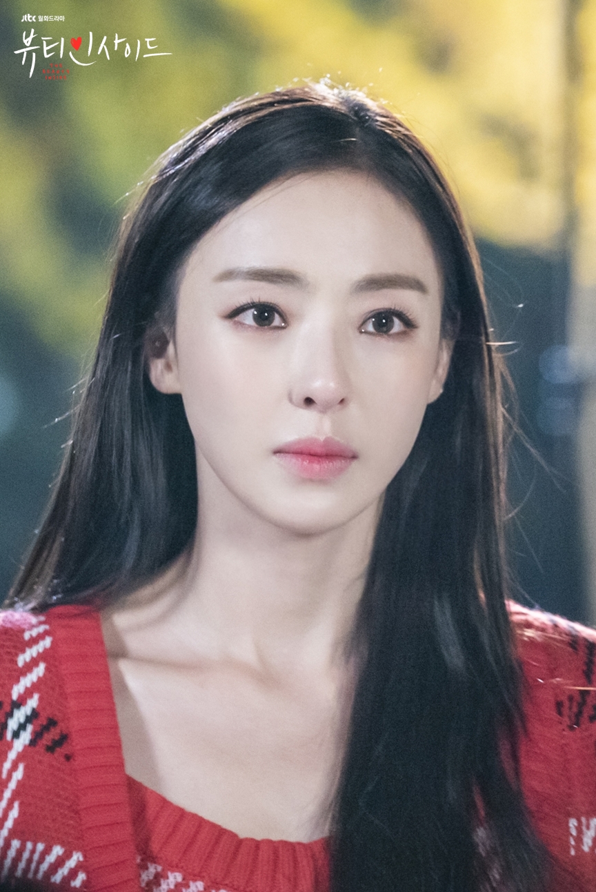  p>李多熙(         ,lee da-hee),1985年3月15日出生于韩国京畿道龙