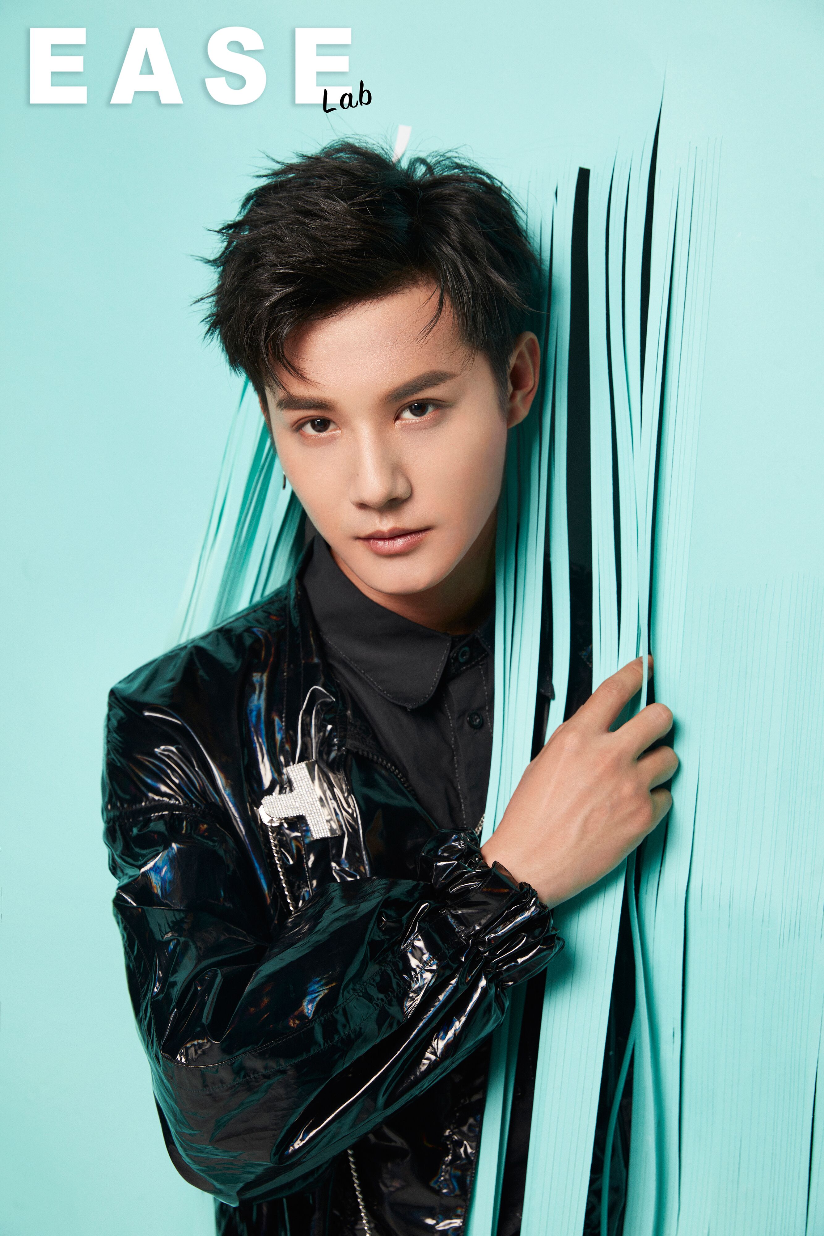  p>郑业成,1993年8月26日出生于 a target="_blank" href="/item/吉林