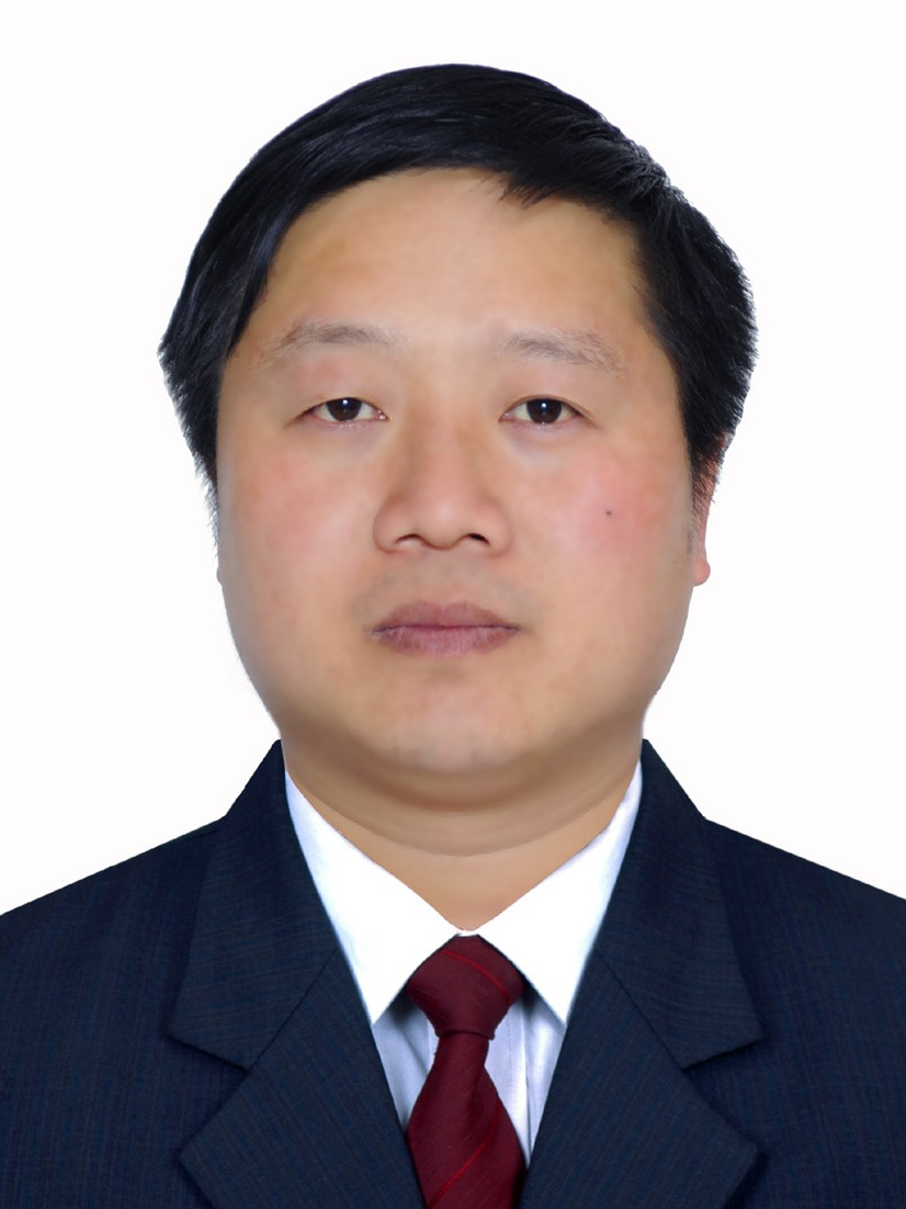 中共党员,本科学历,曾任贵州省锦屏县委常委,县人民政府常务副