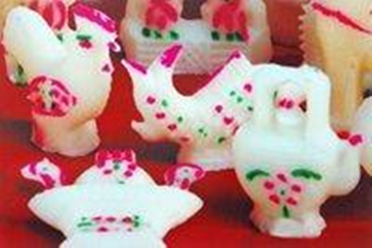  p data-id="gnfhmj1ivf">糖塑(丰县糖人贡),流行于江苏省徐州市丰县