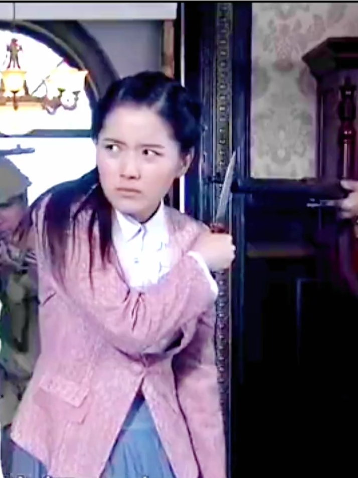  p data-id="gnbp9piw2a">穆青青是电视剧《 a