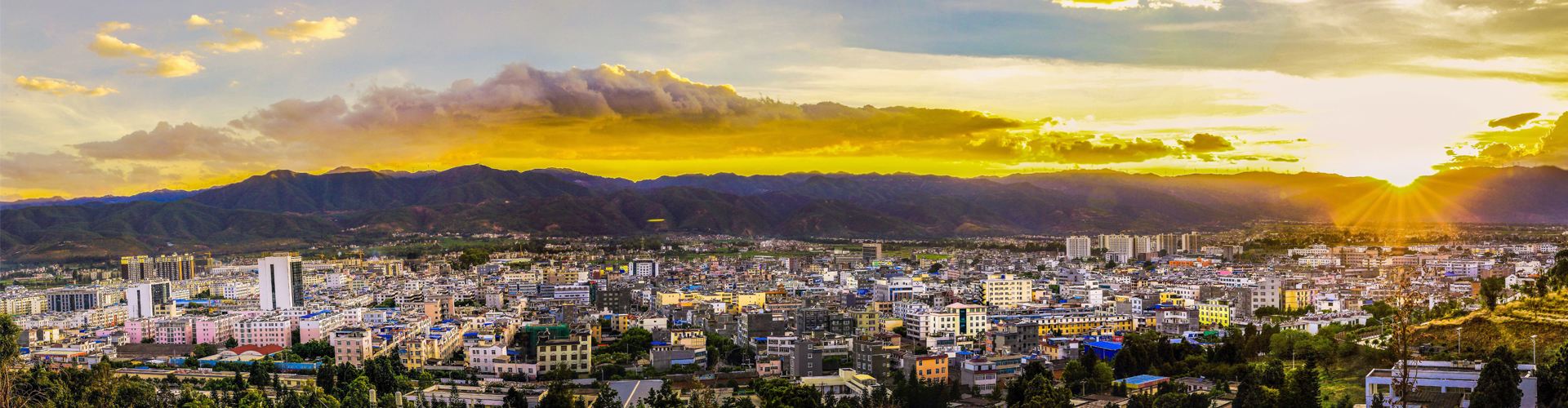  p>弥渡县,地处云南高原西部,大理州东南部,东与祥云,南华县接壤,南与