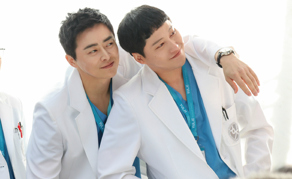  p>《机智的医生生活》是由 a target="_blank" href="/item/申源浩