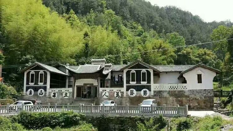  p>走马镇,隶属于重庆市万州区,地处 a target="_blank" href="/item