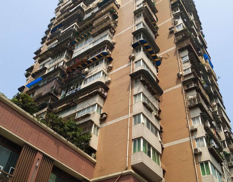 由重庆颜达实业有限公司建成,总建筑面积12000,总占地面积2510,共计