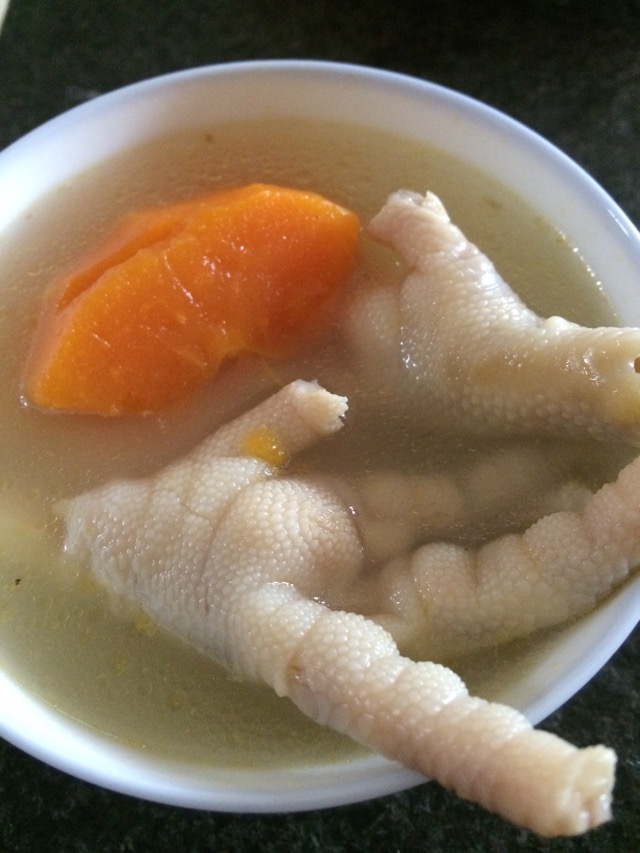 木瓜猪皮鸡爪汤