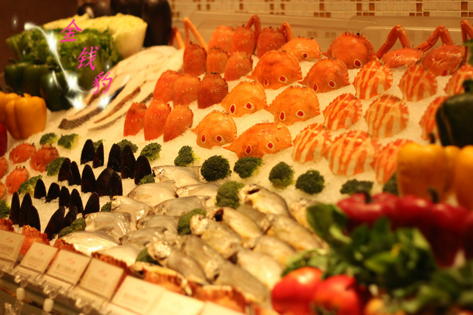  p>上海金钱豹自助餐以其风靡全球的国际复合式自助餐厅模式,汇集国际