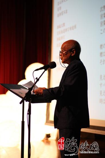 tanikawa,1931-)是日本当代著名 a target="_blank" href="/item/诗人