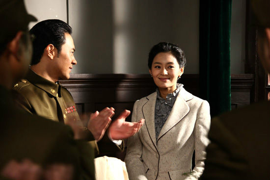  p>《兵临城下》是由凤凰卫视电视剧制作中心,北京黄金时代文化传播