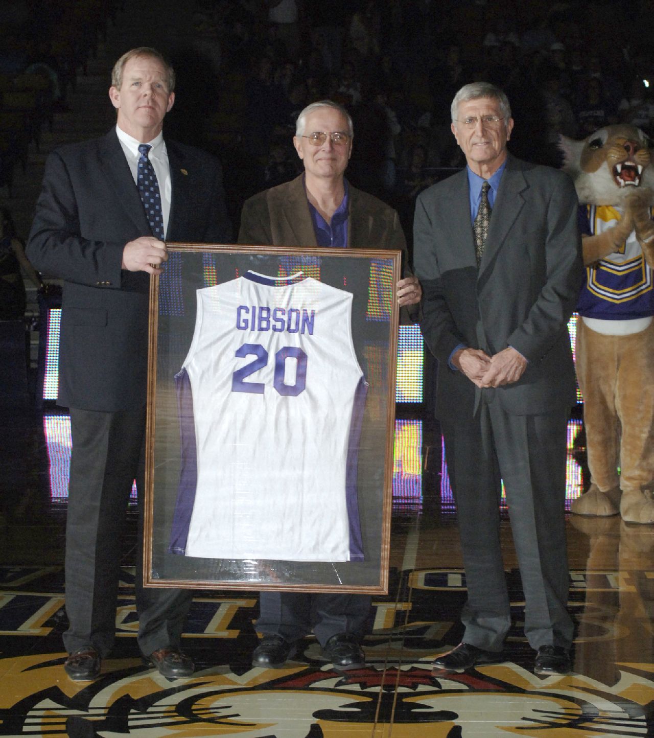  p>梅尔·吉布森,身高1.