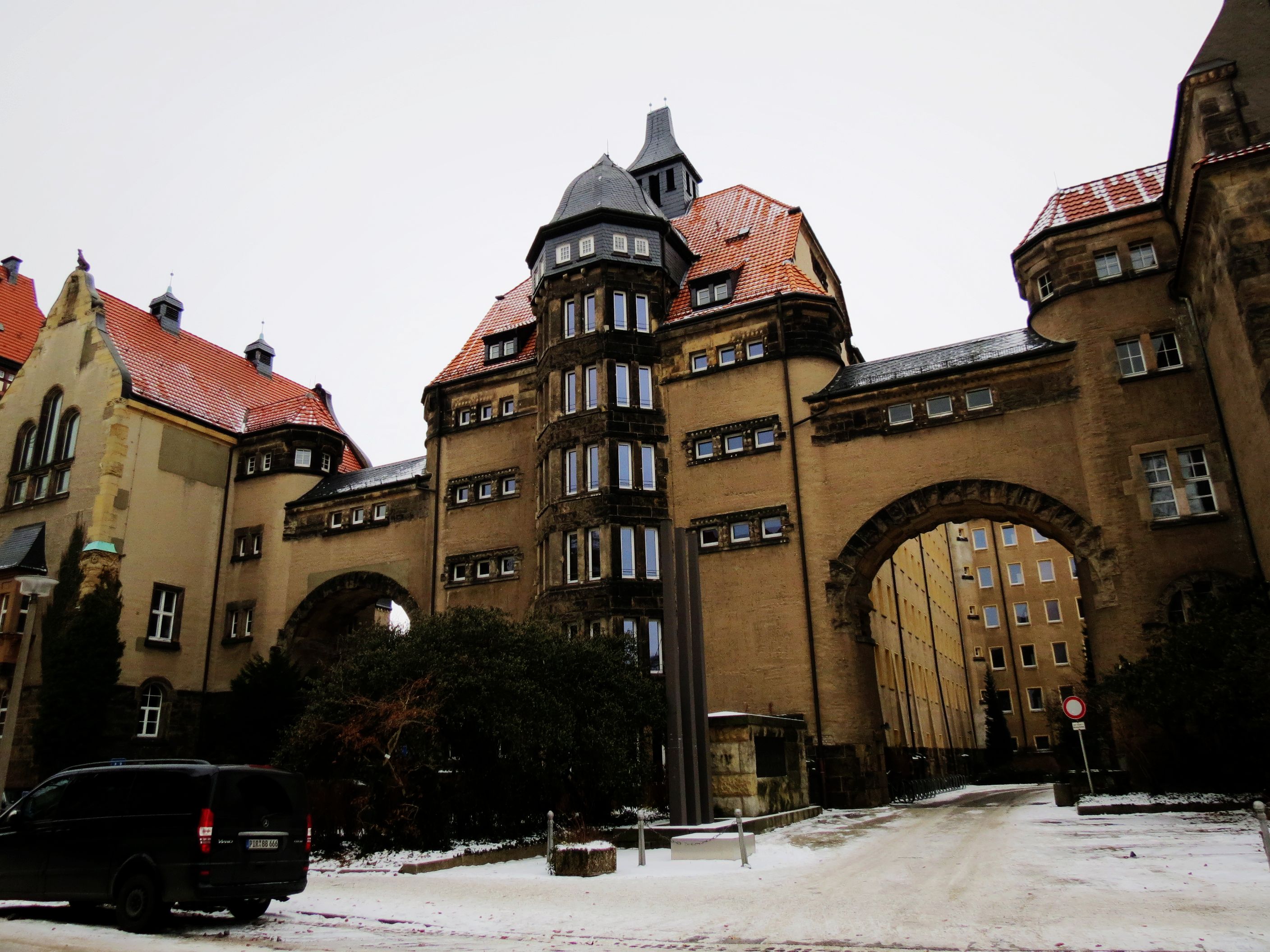  p>德累斯顿工业大学(technische universit  t dresden),始建于1828