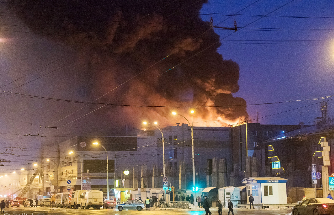 俄罗斯西西伯利亚南部城市克麦罗沃一家购物中心发生火灾