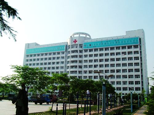  p>新泰市人民医院始建于1945年,是一所综合性三级医院. /p>