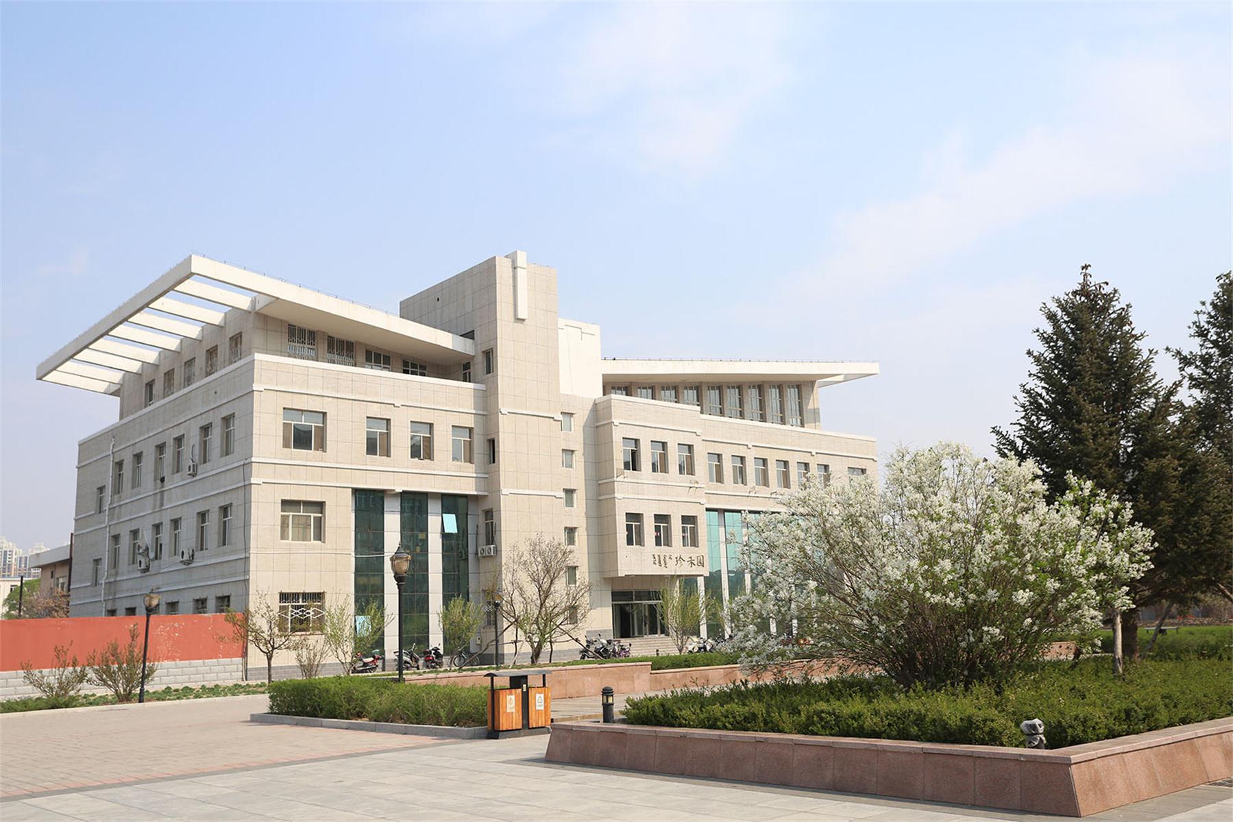 赤峰学院