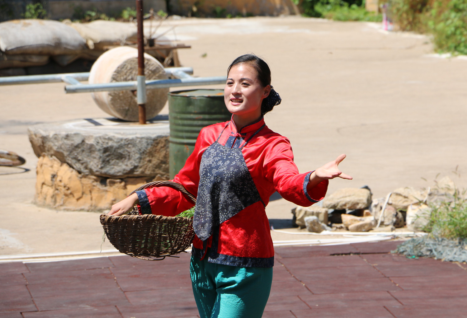 山东沂水雪山彩虹谷