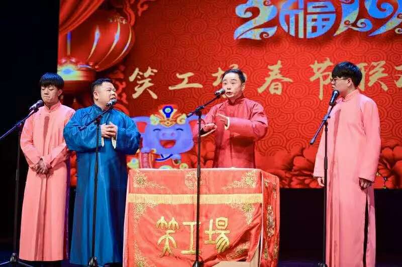 笑工场现在有两处"大本营":天心阁剧场每周五到周日晚演出;新湖南大厦