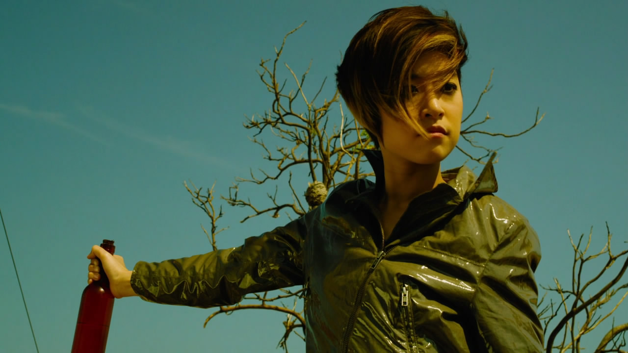  p>《怒火凤凰》(女拳霸2之怒火凤凰)是rashane limtrakul导演,杰佳