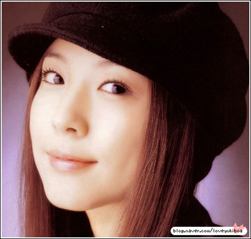  p>《atlantis princess》是韩国小天后boa在2003年5月31日发行的专辑