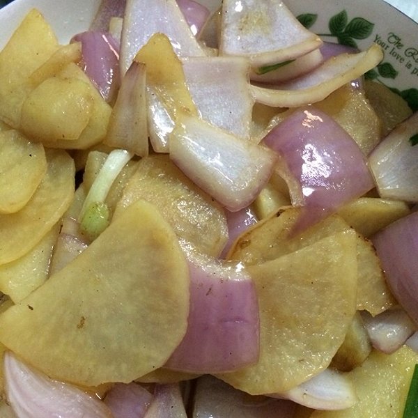 洋葱炒土豆片