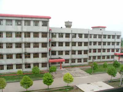 target="_blank" href="/item/石首市城南高中/15406205" data-lemma