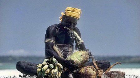 安达曼群岛加洛瓦族(jarawa),是现今全球最原始部落之一;加拉瓦人在