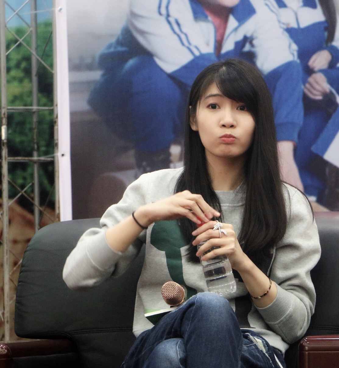  p data-id="gnfycvexcc">八月长安,原名刘婉荟,1987年8月12日出生于