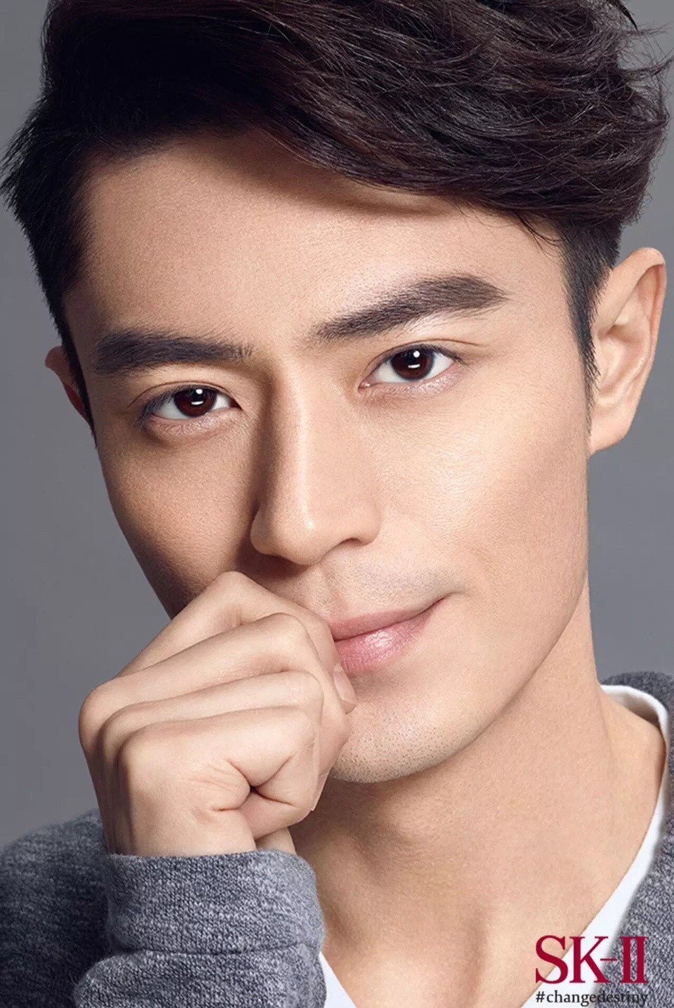  p>霍建华(wallace huo),1979年12月26日出生于台湾省台北市,祖籍山东