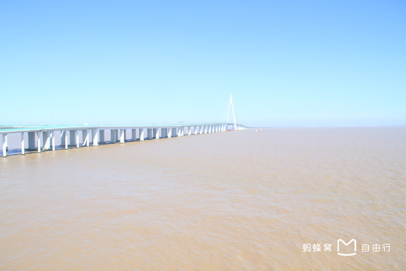  p>杭州湾跨海大桥(hangzhou bay bridge)是中国 a target="_blank"