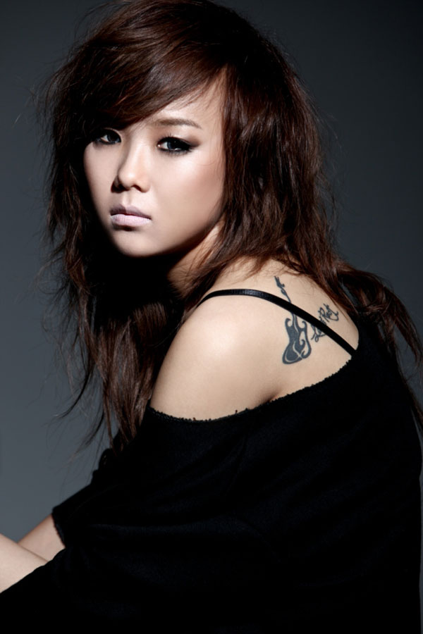  p data-id="gnapk1b587">金宝京(         ),1990年5月16日出生,韩国