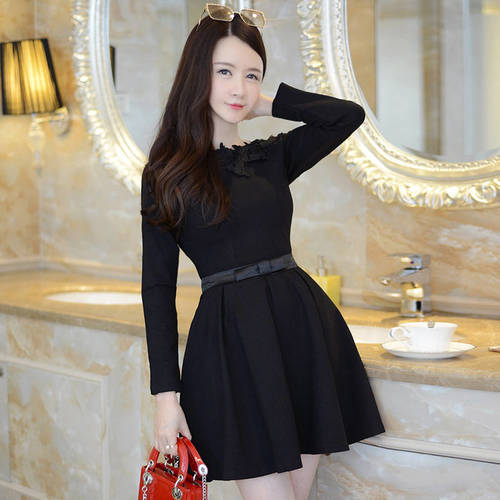  p>连衣裙,是指上衣和裙子连成一体式的连裙装.