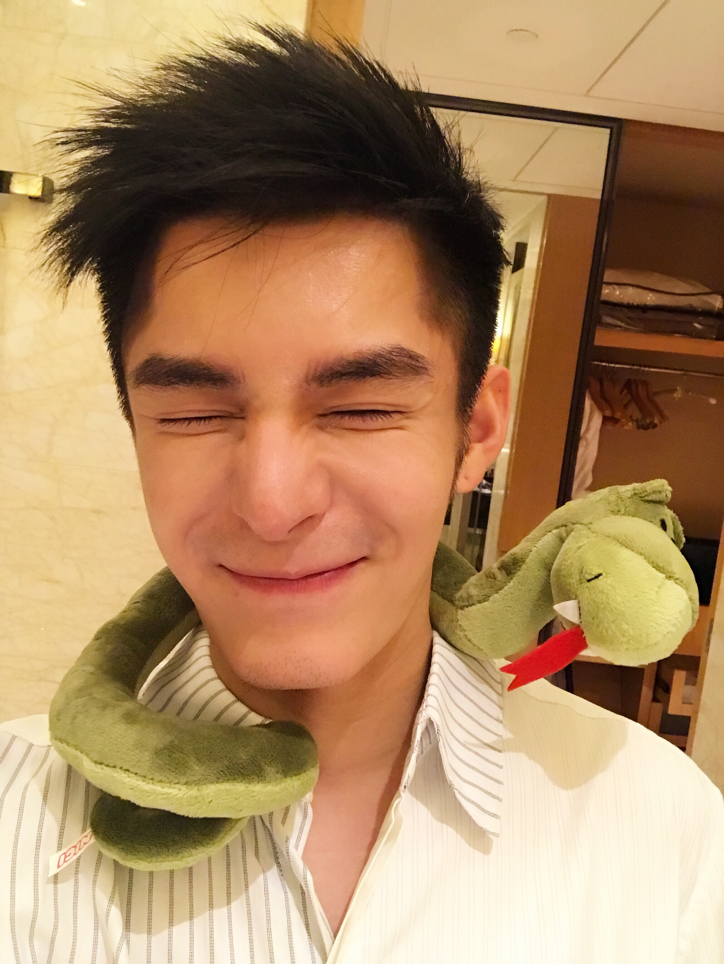 林皓洋,原名廖劲锋,1995年6月27日