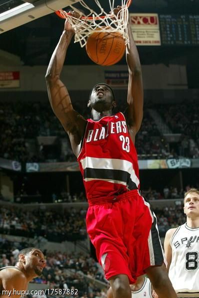  p>达柳斯·迈尔斯(darius miles),1981年10月9日出生于美国伊利诺伊