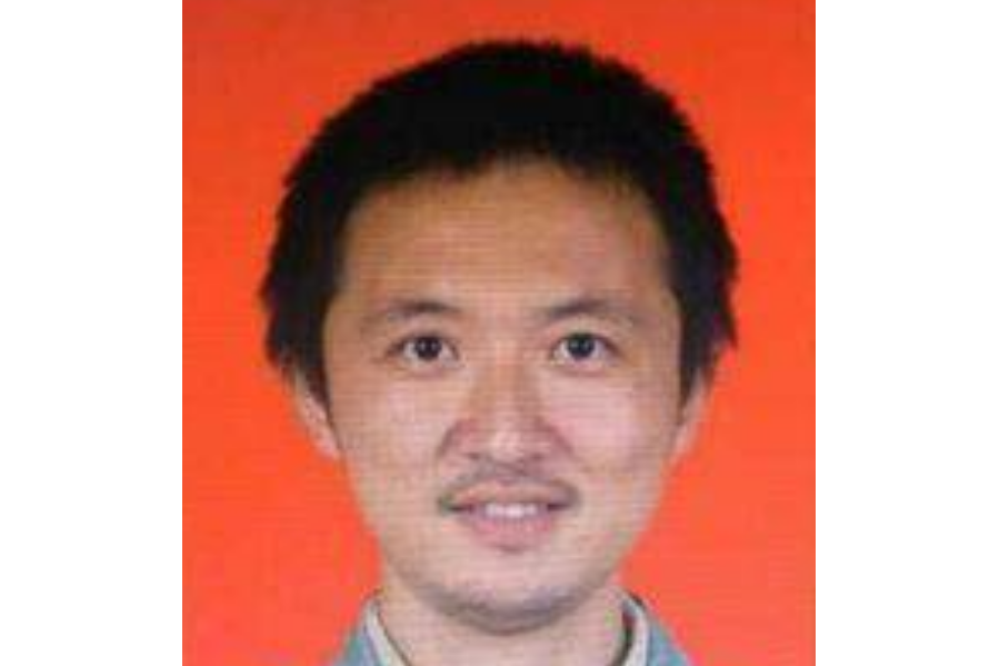  p>李传,出生于1982年,中国内地男演员.