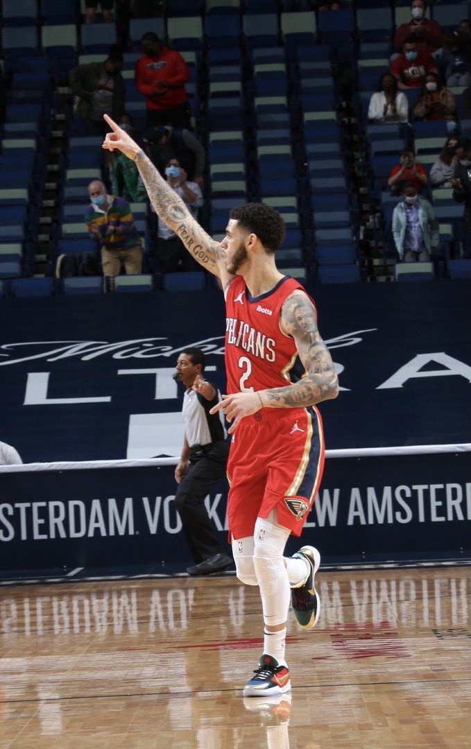  p>朗佐·鲍尔(lonzo ball),1997年10月27日出生于 a target="_blank"