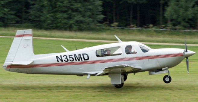 穆尼eagle m-20s飞机