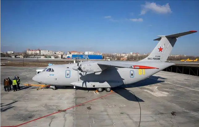 伊尔-112轻型军用运输机