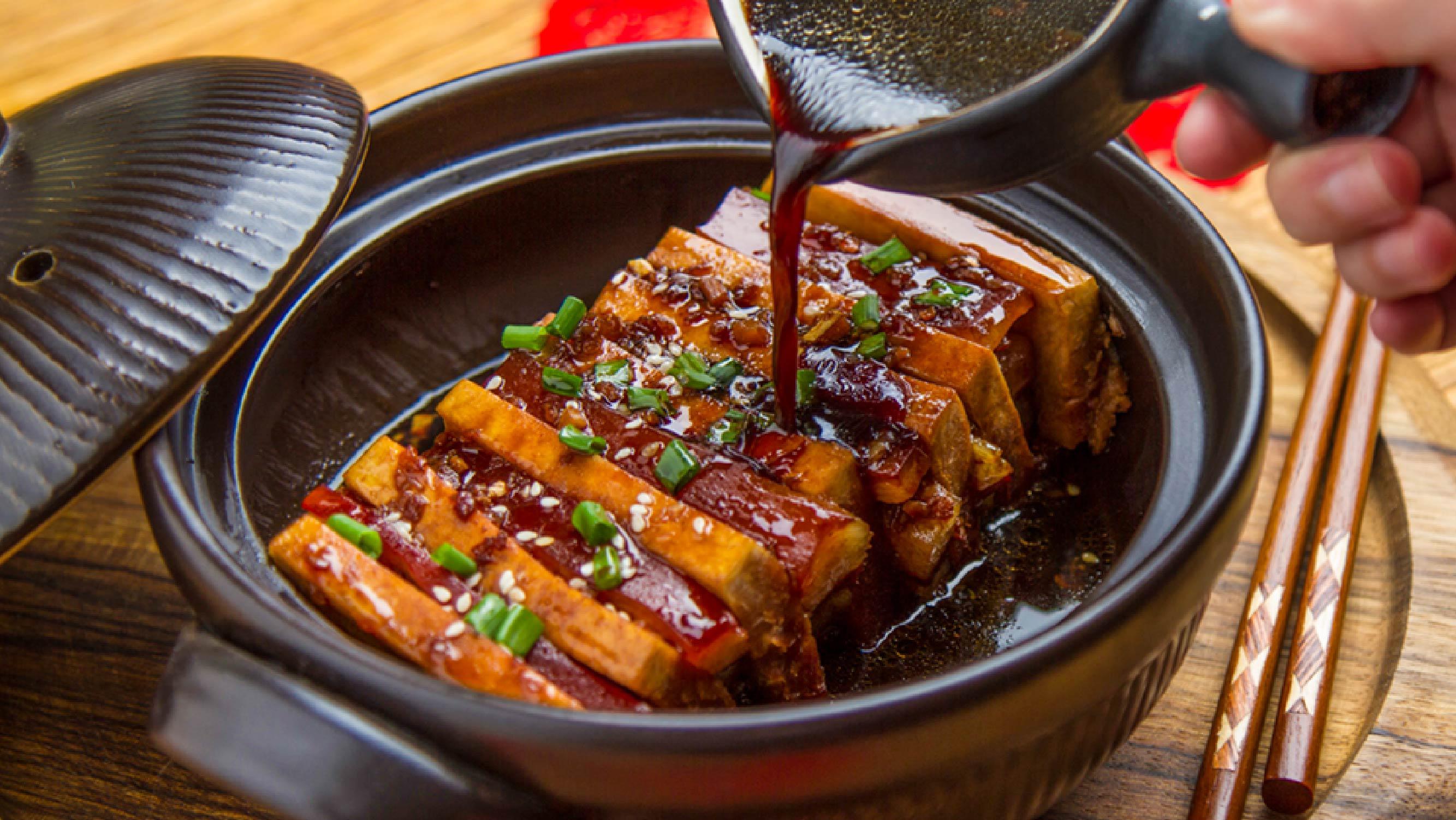 小羽私厨之砂锅芋头扣肉