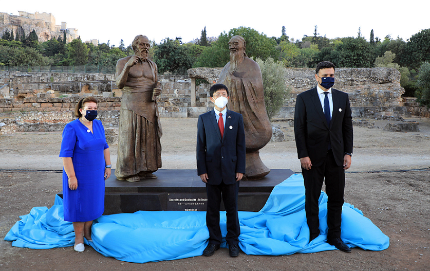 神遇——孔子与苏格拉底的对话