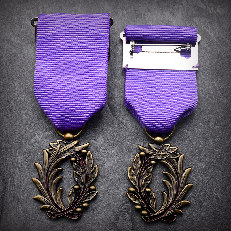 data-id="gn2p1g034v">法兰西金棕榈勋章,又称法兰西教育勋章,由法国